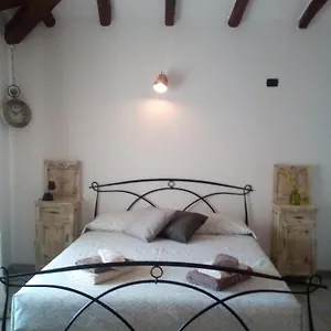  Couette-café Entula 'e Mari Bed&brakfast